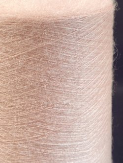 画像2: ☆『モヘア混タムタム糸2本ヨセ糸1/44×2』ピンク1個350g☆