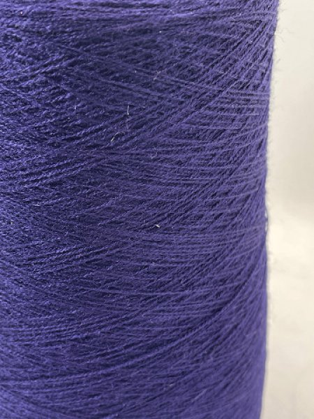 実物は写真1に近い色です